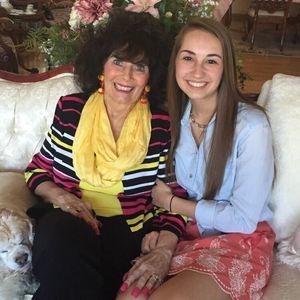 Meet your Posher, Abbey